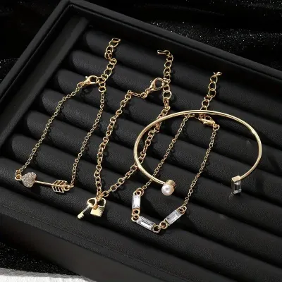 Charming Lock Key Pendant Love Bracelet Set